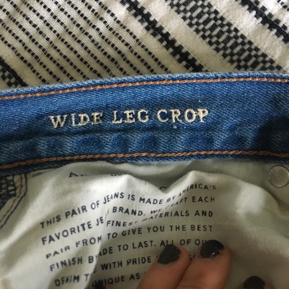 Wide leg crop AE jeans size 6 - Picture 4 of 5